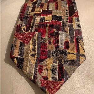 The Metropolitan Museum of Art Tie